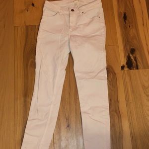 White skinny jeans